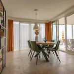 Krab Aan Zee Apartment
